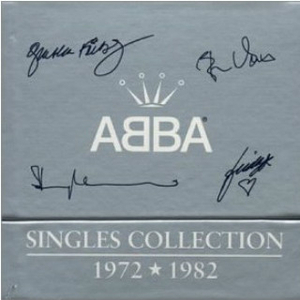 二次元性感美女被露屁股
